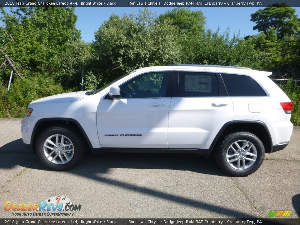 2018 Jeep Grand Cherokee Laredo 4x4 Bright White / Black Photo #2