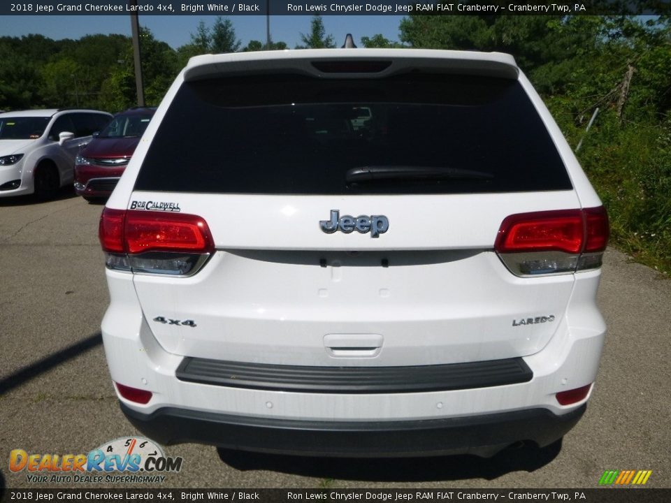2018 Jeep Grand Cherokee Laredo 4x4 Bright White / Black Photo #4