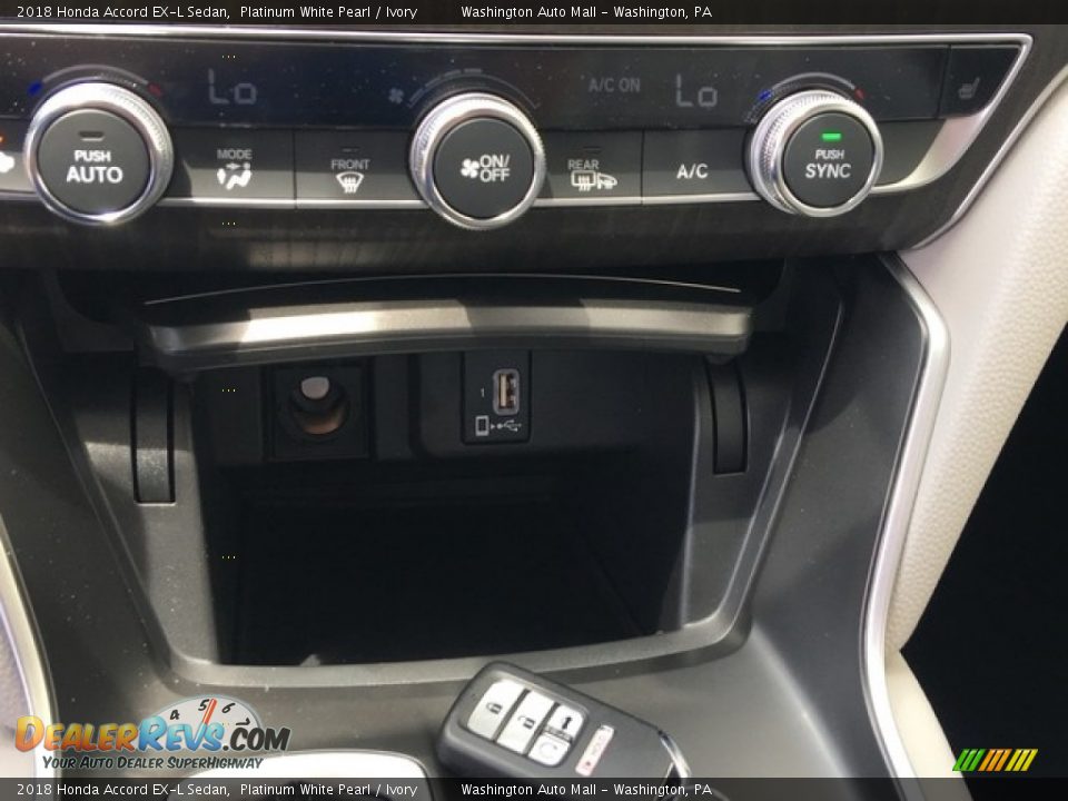 2018 Honda Accord EX-L Sedan Platinum White Pearl / Ivory Photo #22