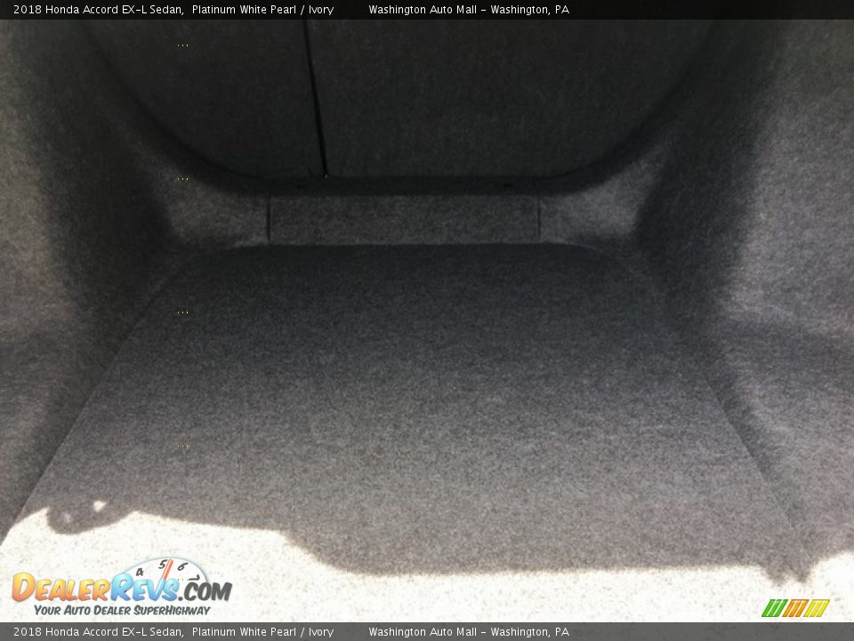 2018 Honda Accord EX-L Sedan Platinum White Pearl / Ivory Photo #27