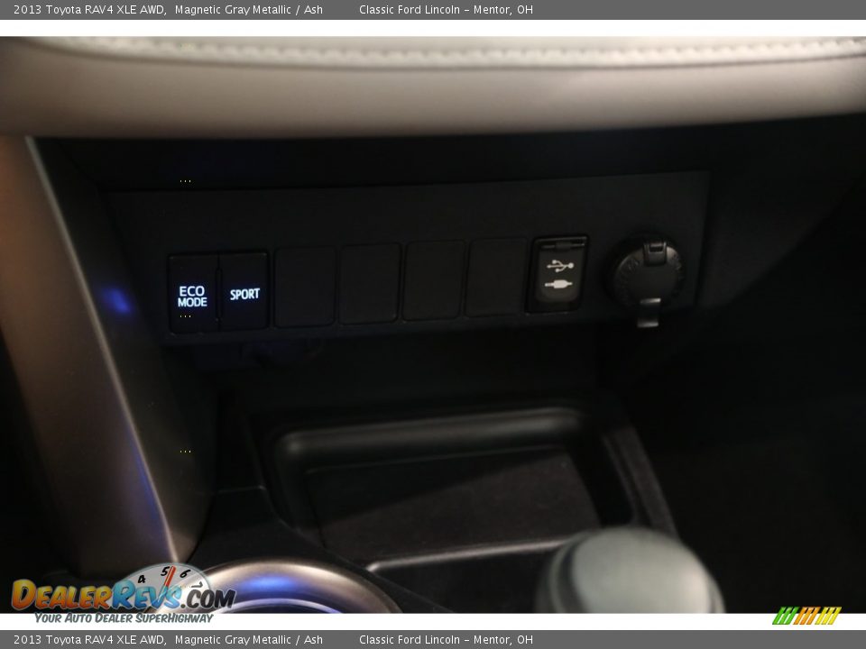 2013 Toyota RAV4 XLE AWD Magnetic Gray Metallic / Ash Photo #11