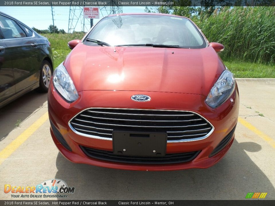 2018 Ford Fiesta SE Sedan Hot Pepper Red / Charcoal Black Photo #2