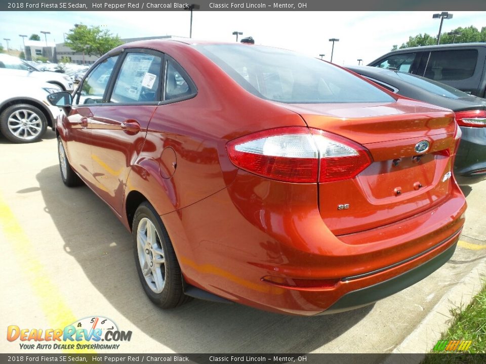 2018 Ford Fiesta SE Sedan Hot Pepper Red / Charcoal Black Photo #3