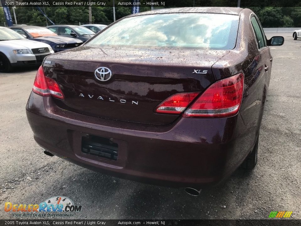 2005 Toyota Avalon XLS Cassis Red Pearl / Light Gray Photo #7