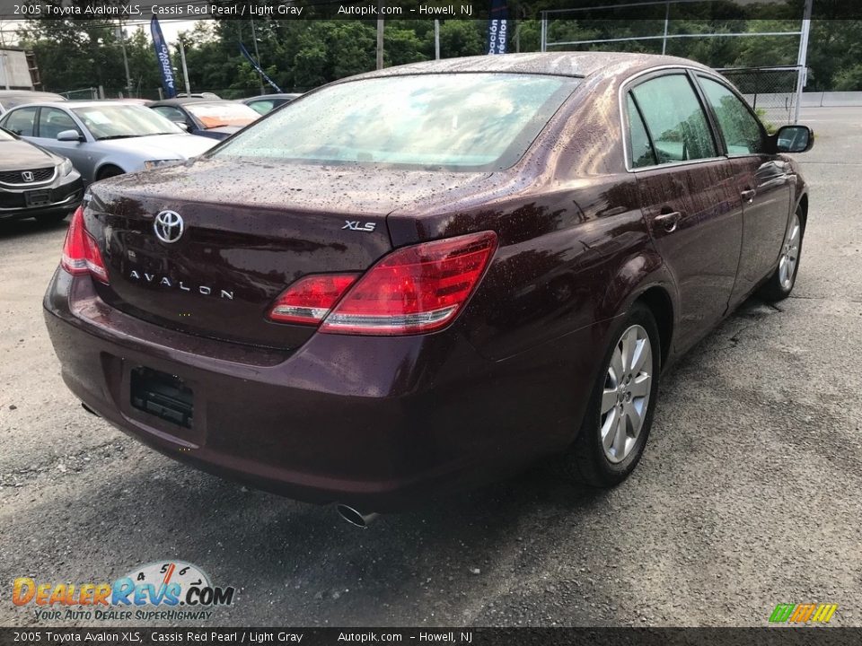2005 Toyota Avalon XLS Cassis Red Pearl / Light Gray Photo #8