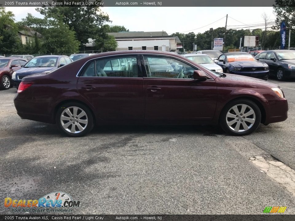 2005 Toyota Avalon XLS Cassis Red Pearl / Light Gray Photo #9