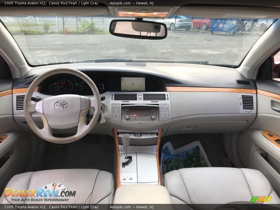2005 Toyota Avalon XLS Cassis Red Pearl / Light Gray Photo #13