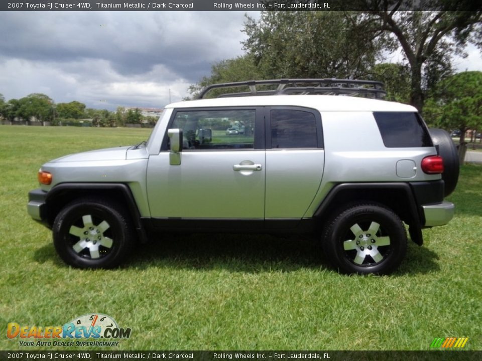 2007 Toyota FJ Cruiser 4WD Titanium Metallic / Dark Charcoal Photo #3