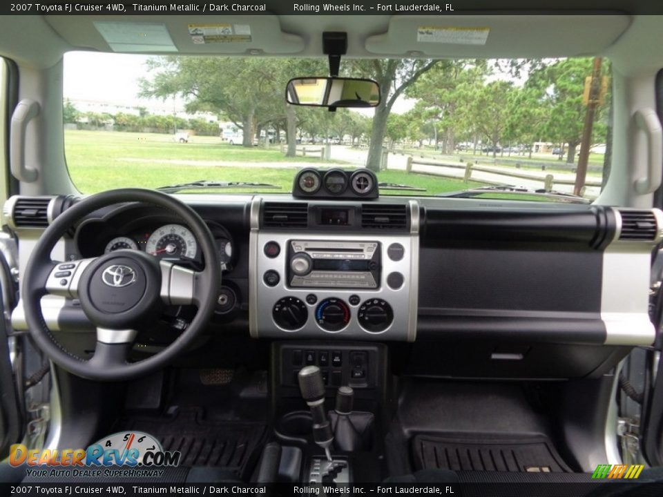 2007 Toyota FJ Cruiser 4WD Titanium Metallic / Dark Charcoal Photo #4
