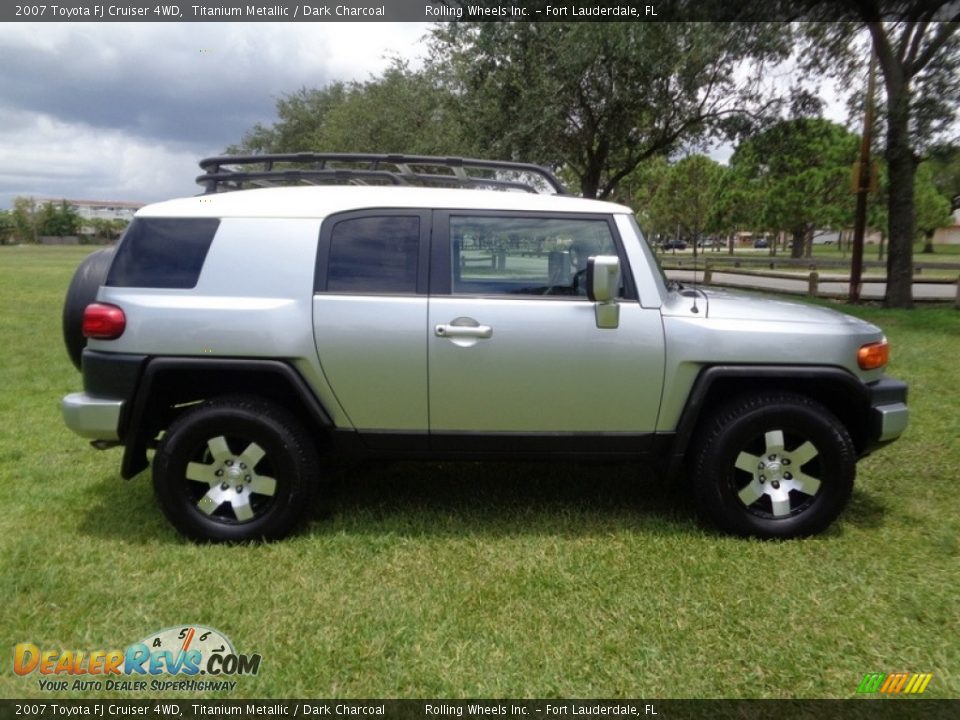 2007 Toyota FJ Cruiser 4WD Titanium Metallic / Dark Charcoal Photo #11