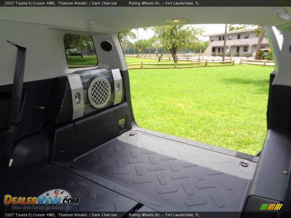 2007 Toyota FJ Cruiser 4WD Titanium Metallic / Dark Charcoal Photo #14
