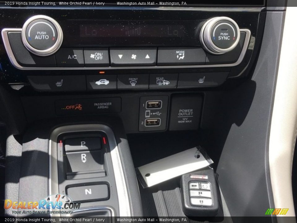 2019 Honda Insight Touring White Orchid Pearl / Ivory Photo #22