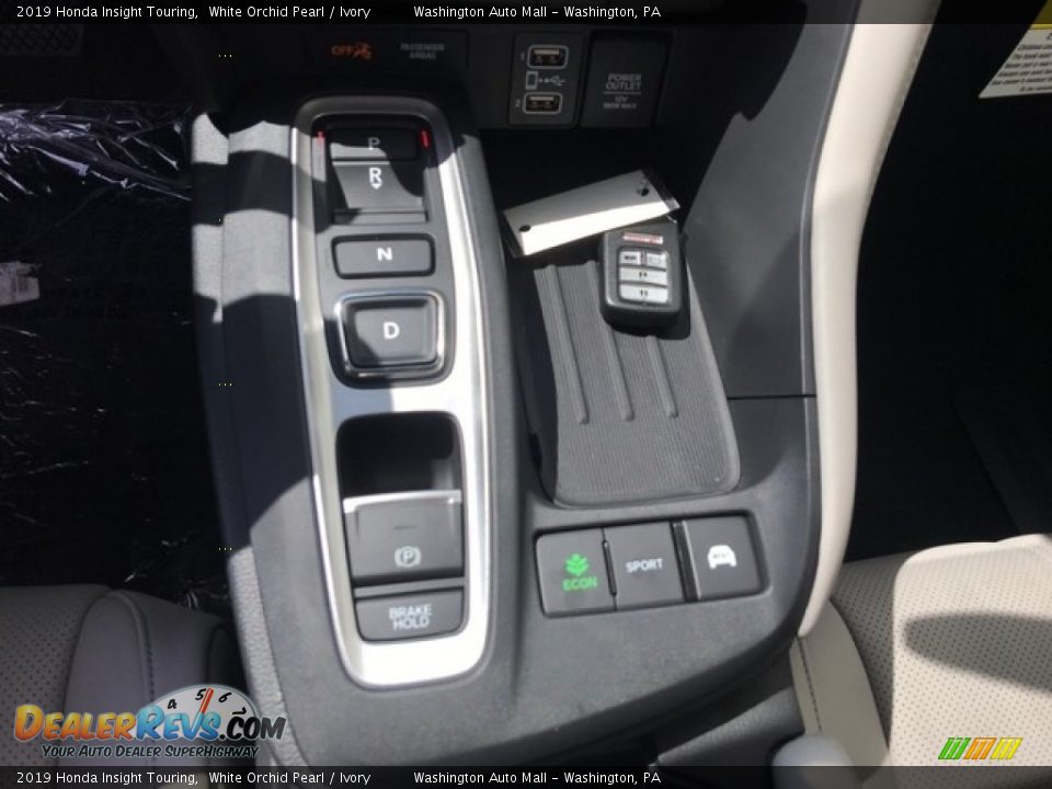 2019 Honda Insight Touring White Orchid Pearl / Ivory Photo #23