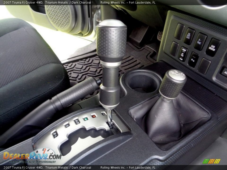 2007 Toyota FJ Cruiser 4WD Titanium Metallic / Dark Charcoal Photo #18