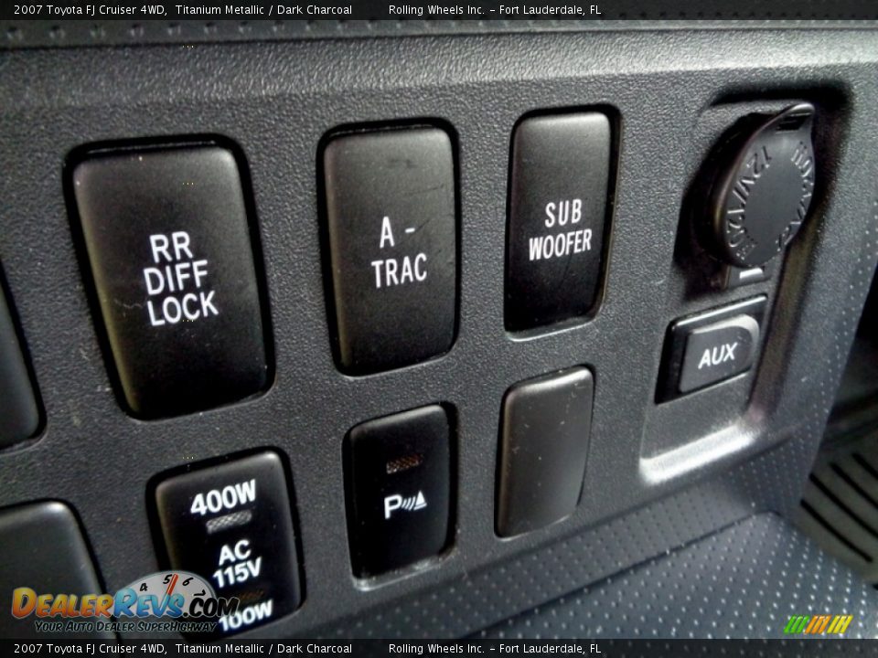 2007 Toyota FJ Cruiser 4WD Titanium Metallic / Dark Charcoal Photo #30