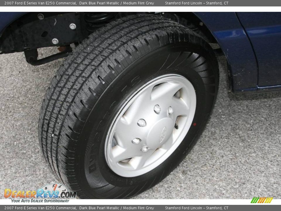 2007 Ford E Series Van E250 Commercial Dark Blue Pearl Metallic / Medium Flint Grey Photo #17