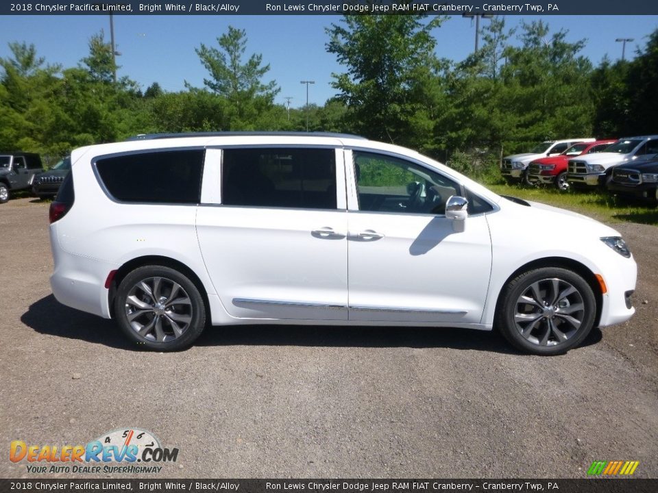 2018 Chrysler Pacifica Limited Bright White / Black/Alloy Photo #6