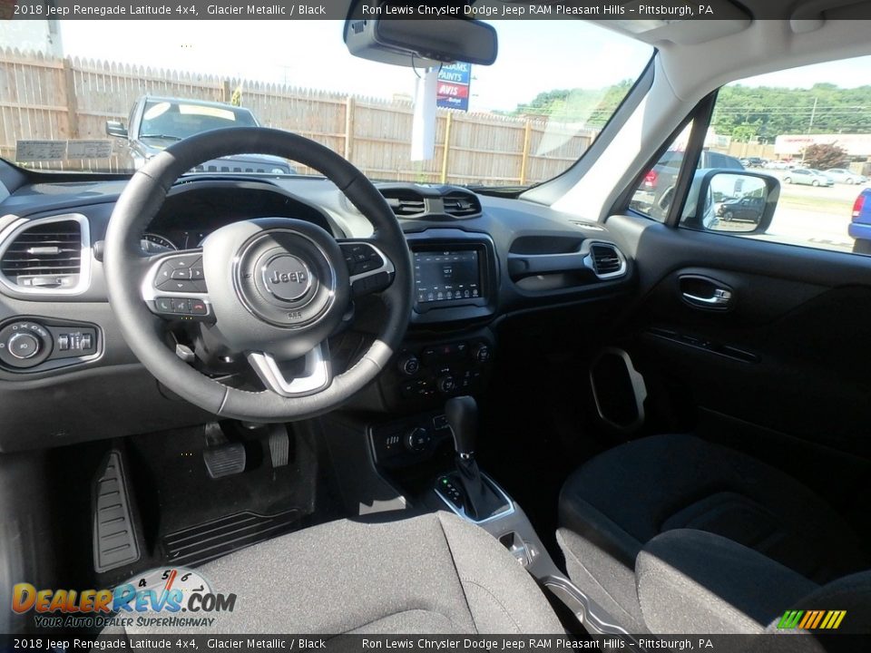 2018 Jeep Renegade Latitude 4x4 Glacier Metallic / Black Photo #12