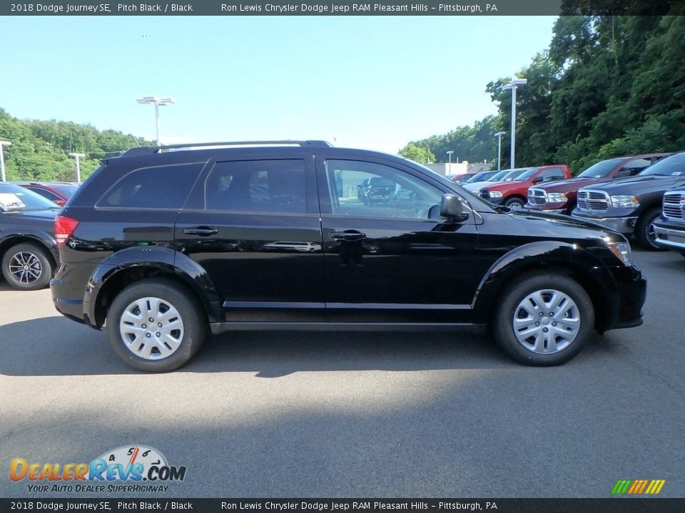 2018 Dodge Journey SE Pitch Black / Black Photo #2