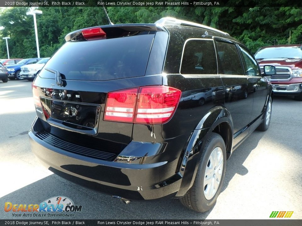 2018 Dodge Journey SE Pitch Black / Black Photo #3