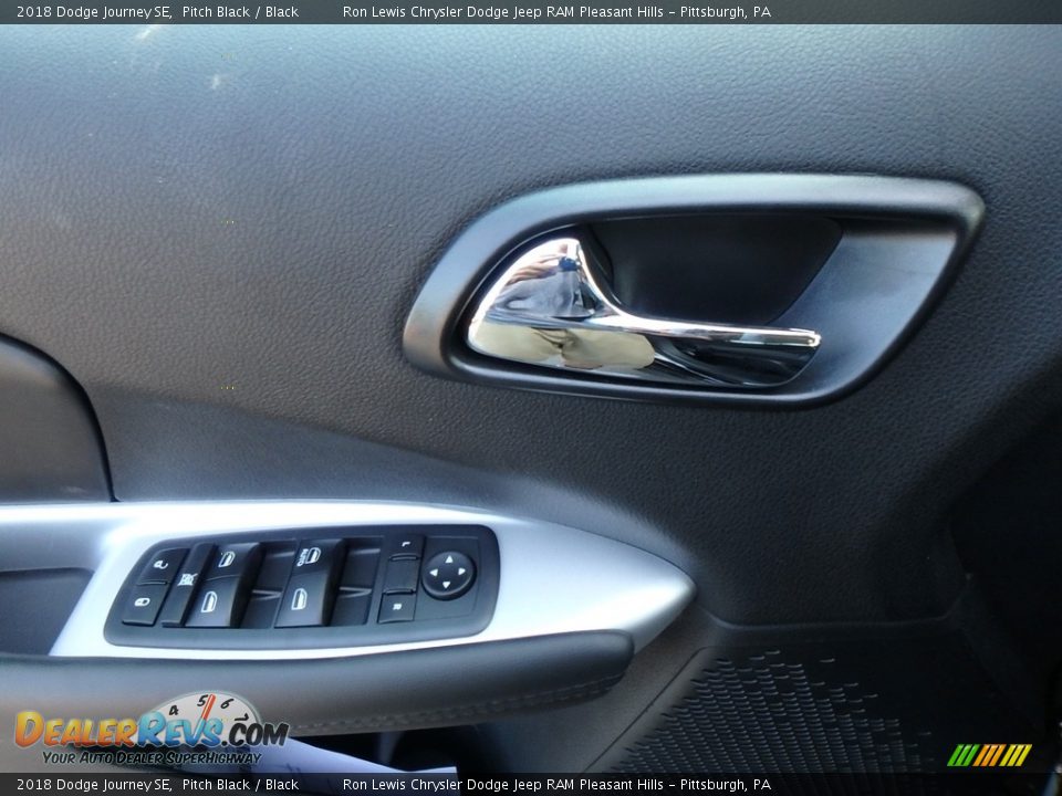 2018 Dodge Journey SE Pitch Black / Black Photo #13