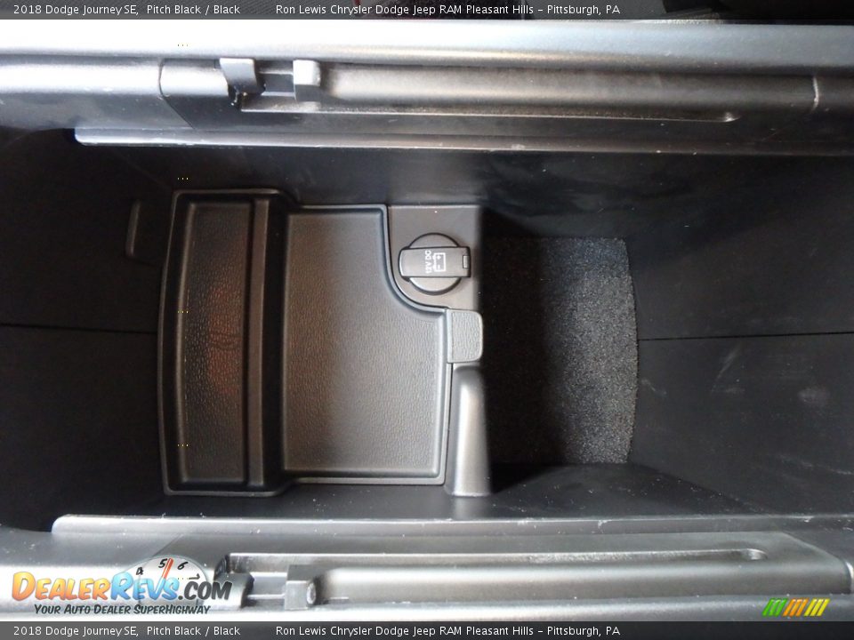 2018 Dodge Journey SE Pitch Black / Black Photo #17