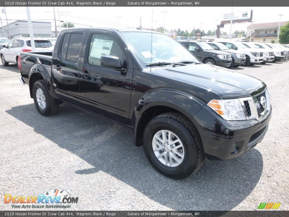 2018 Nissan Frontier SV Crew Cab 4x4 Magnetic Black / Beige Photo #1