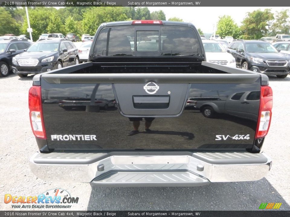2018 Nissan Frontier SV Crew Cab 4x4 Magnetic Black / Beige Photo #7