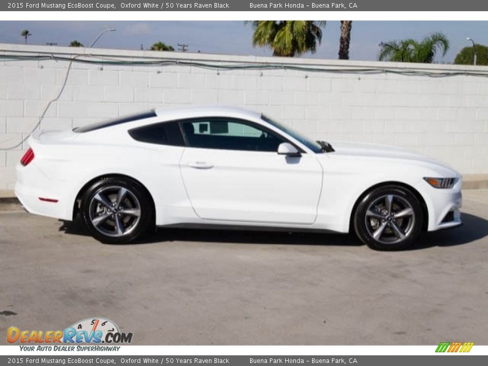 2015 Ford Mustang EcoBoost Coupe Oxford White / 50 Years Raven Black Photo #9