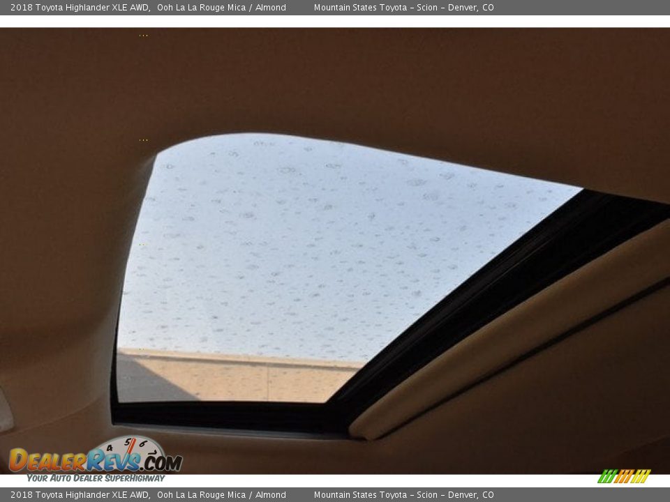 2018 Toyota Highlander XLE AWD Ooh La La Rouge Mica / Almond Photo #9