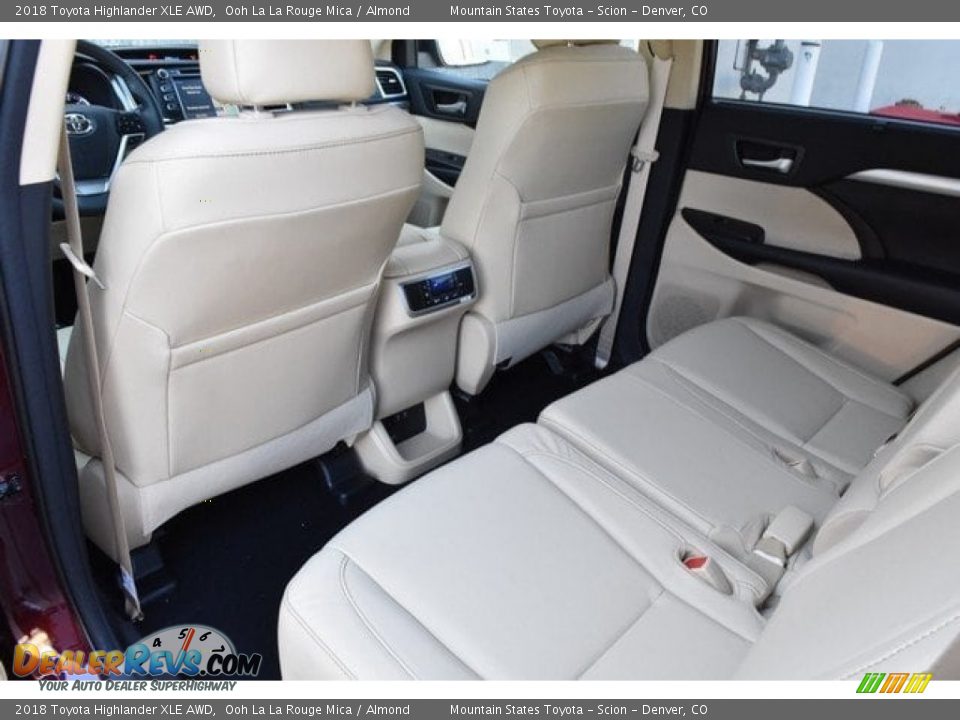 2018 Toyota Highlander XLE AWD Ooh La La Rouge Mica / Almond Photo #14