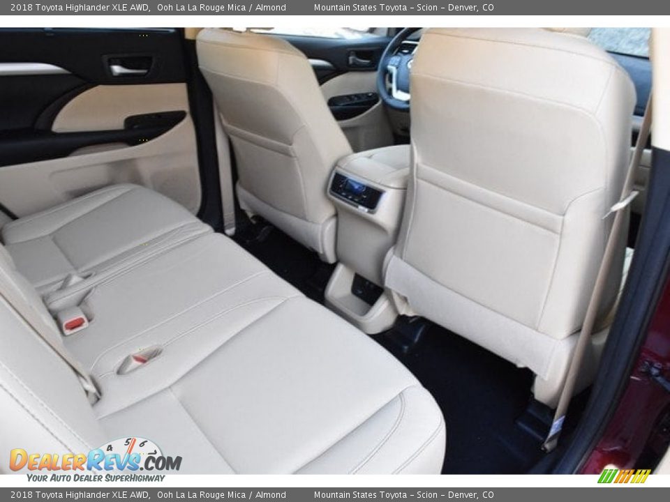 2018 Toyota Highlander XLE AWD Ooh La La Rouge Mica / Almond Photo #18