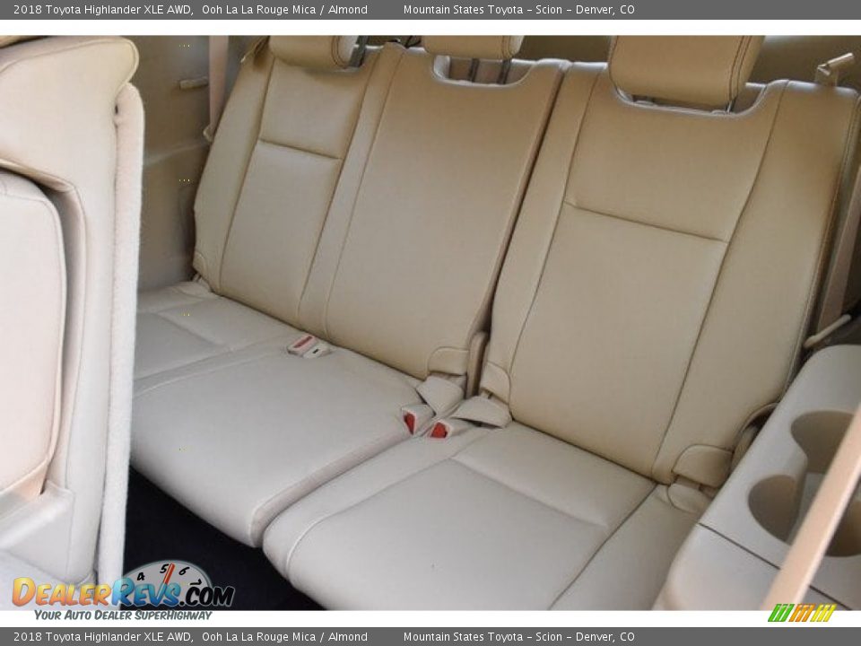 2018 Toyota Highlander XLE AWD Ooh La La Rouge Mica / Almond Photo #22