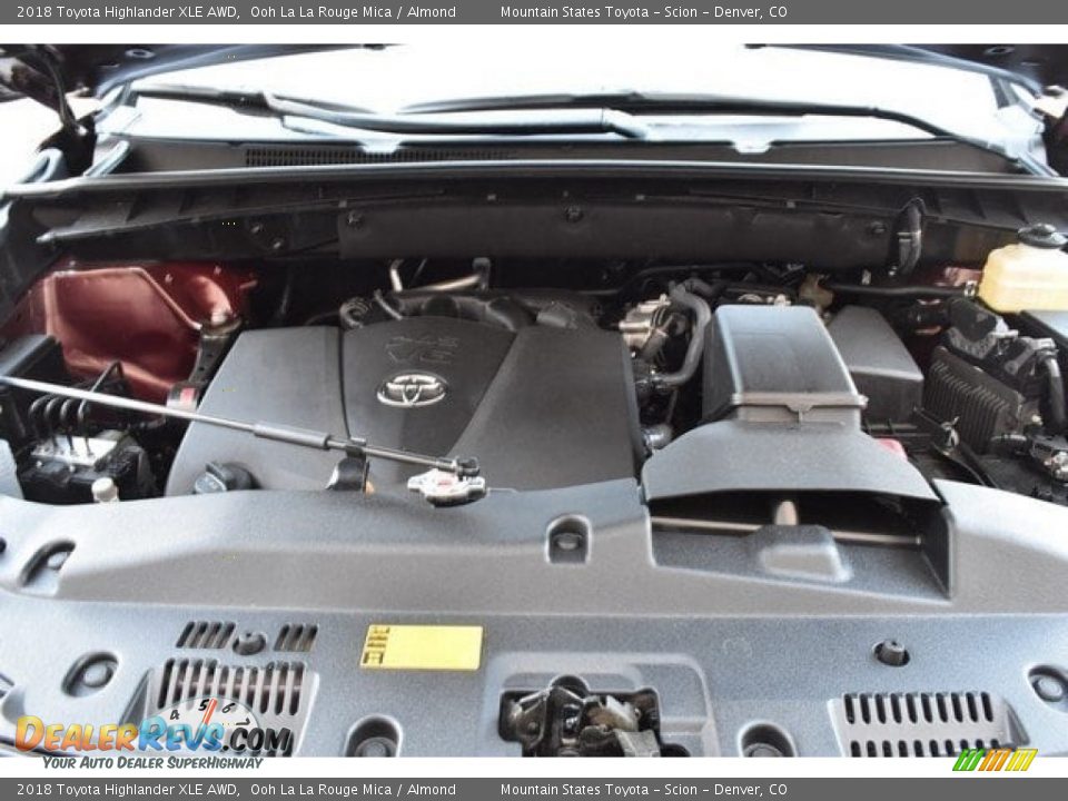 2018 Toyota Highlander XLE AWD Ooh La La Rouge Mica / Almond Photo #33