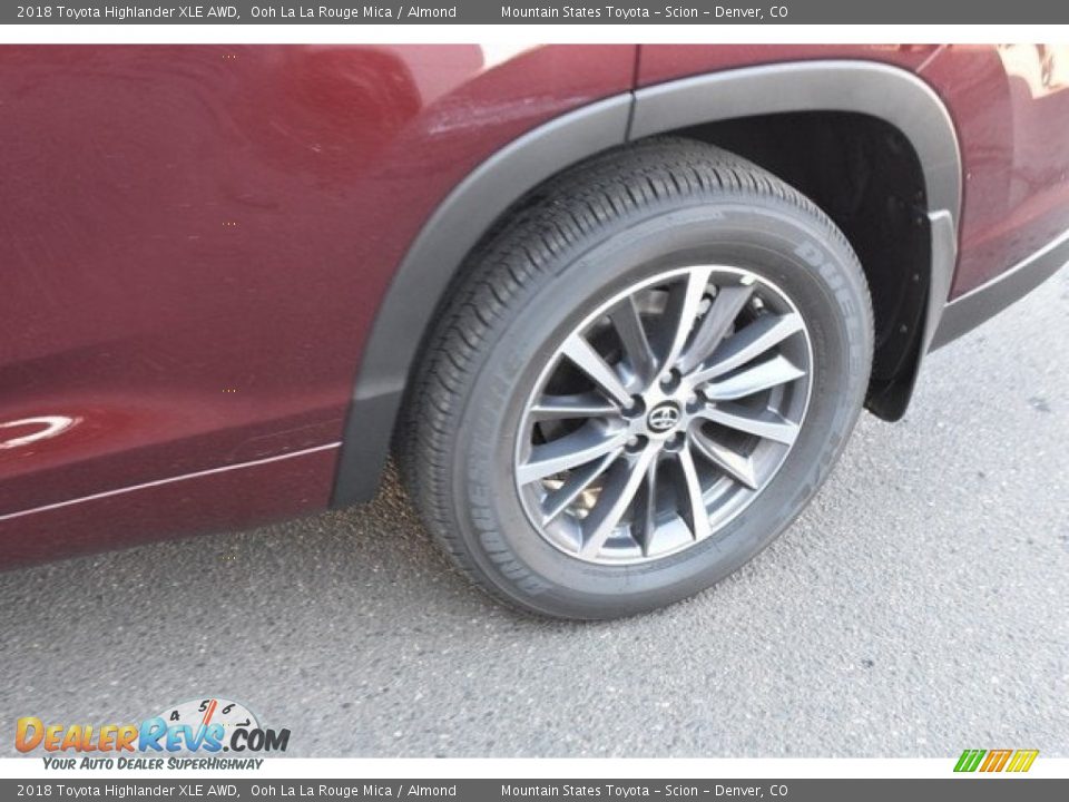 2018 Toyota Highlander XLE AWD Ooh La La Rouge Mica / Almond Photo #35