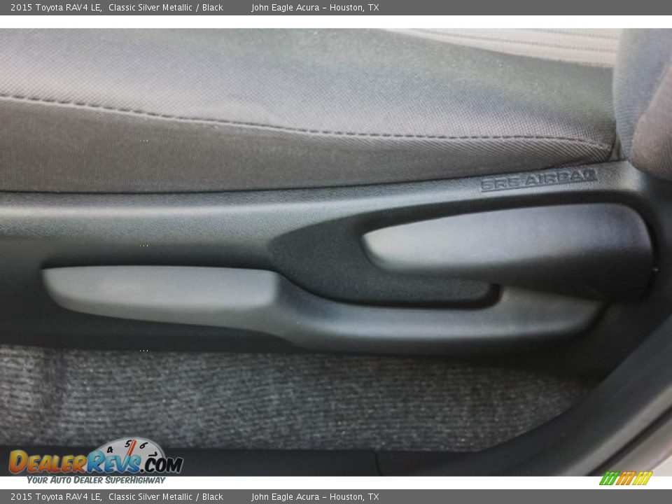 2015 Toyota RAV4 LE Classic Silver Metallic / Black Photo #16