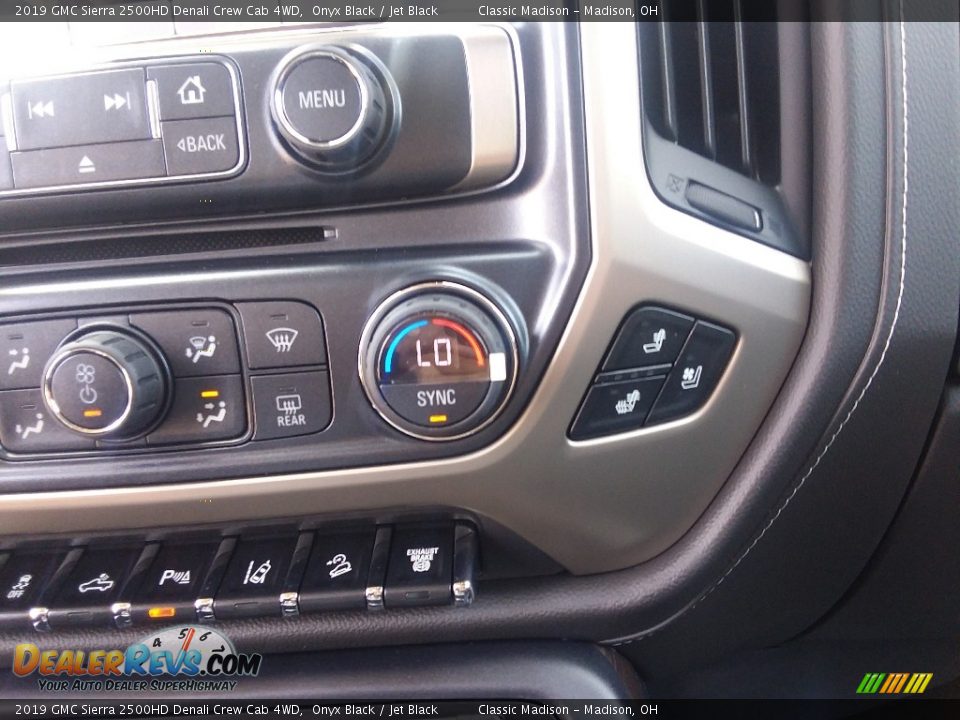 Controls of 2019 GMC Sierra 2500HD Denali Crew Cab 4WD Photo #12