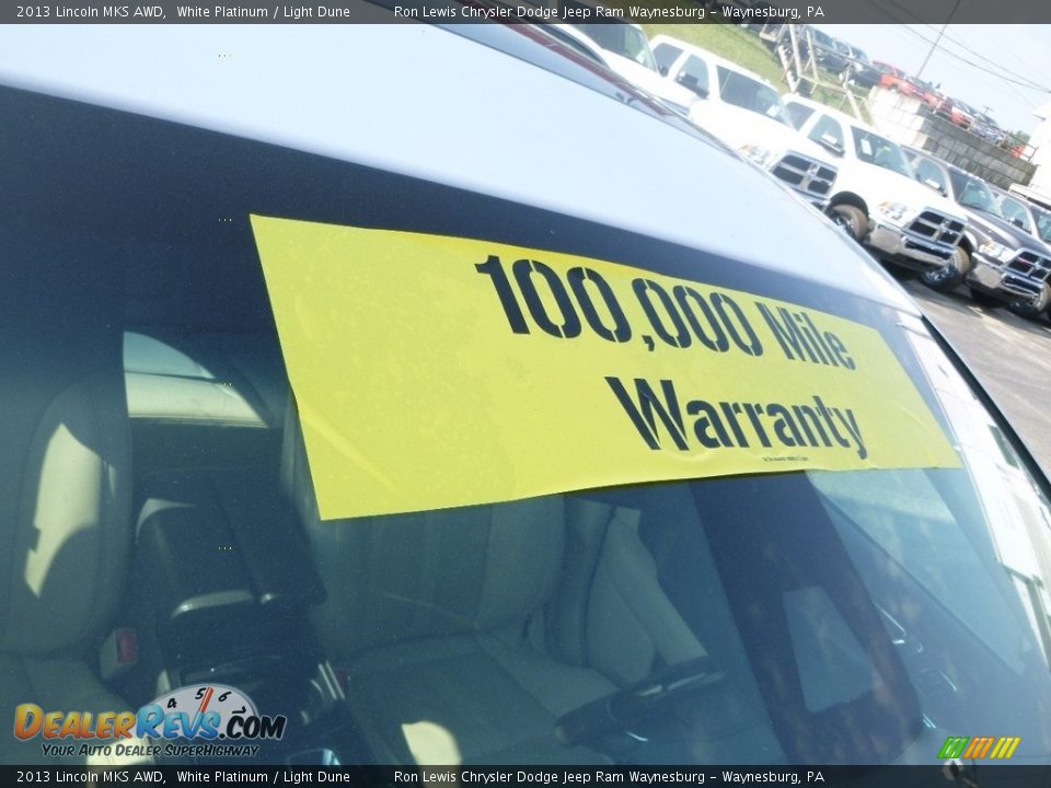 2013 Lincoln MKS AWD White Platinum / Light Dune Photo #9