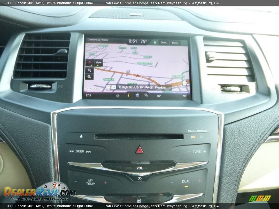 2013 Lincoln MKS AWD White Platinum / Light Dune Photo #18