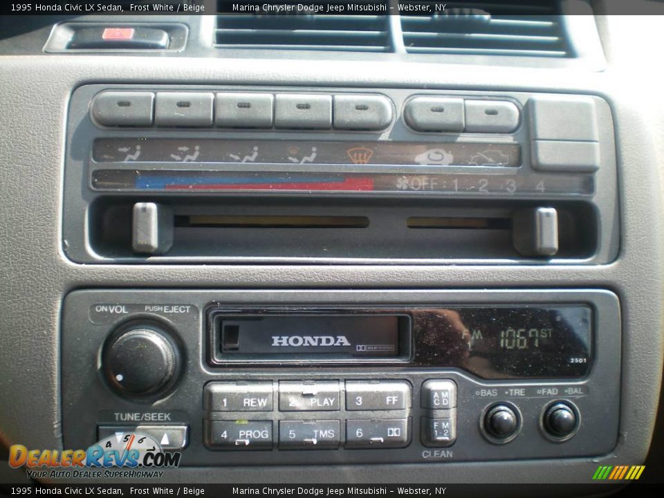 1995 Honda Civic LX Sedan Frost White / Beige Photo #5