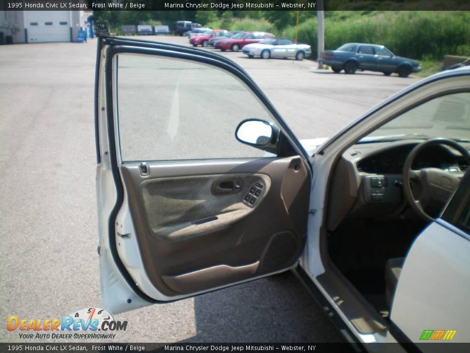 1995 Honda Civic LX Sedan Frost White / Beige Photo #16