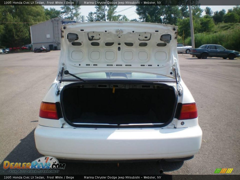 1995 Honda Civic LX Sedan Frost White / Beige Photo #18