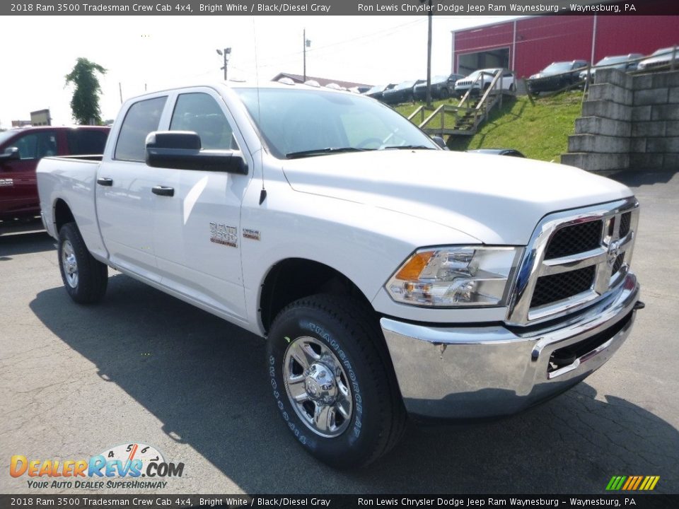 2018 Ram 3500 Tradesman Crew Cab 4x4 Bright White / Black/Diesel Gray Photo #7