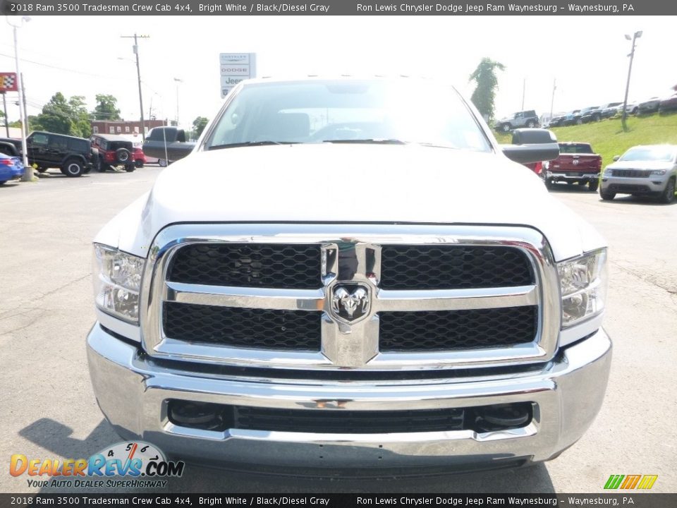 2018 Ram 3500 Tradesman Crew Cab 4x4 Bright White / Black/Diesel Gray Photo #8