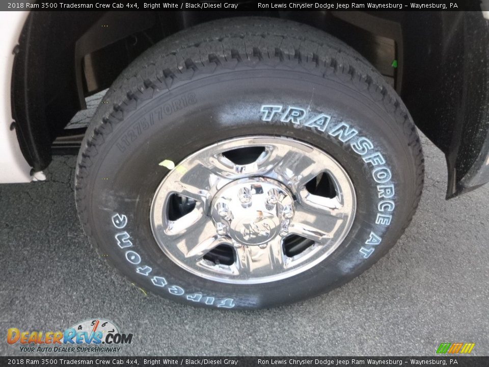 2018 Ram 3500 Tradesman Crew Cab 4x4 Bright White / Black/Diesel Gray Photo #9