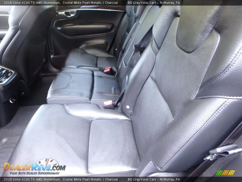 2018 Volvo XC90 T6 AWD Momentum Crystal White Pearl Metallic / Charcoal Photo #17