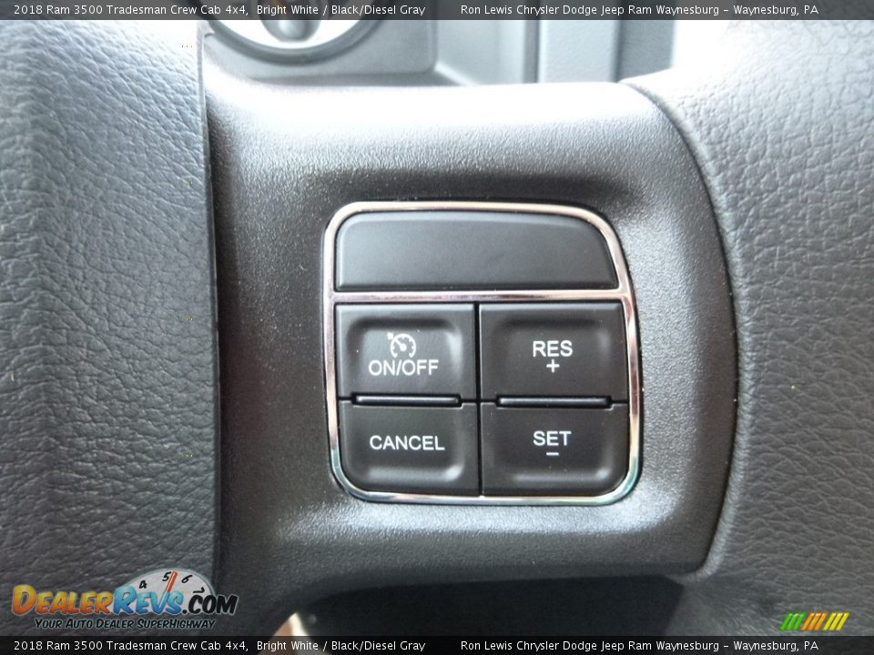 2018 Ram 3500 Tradesman Crew Cab 4x4 Bright White / Black/Diesel Gray Photo #18