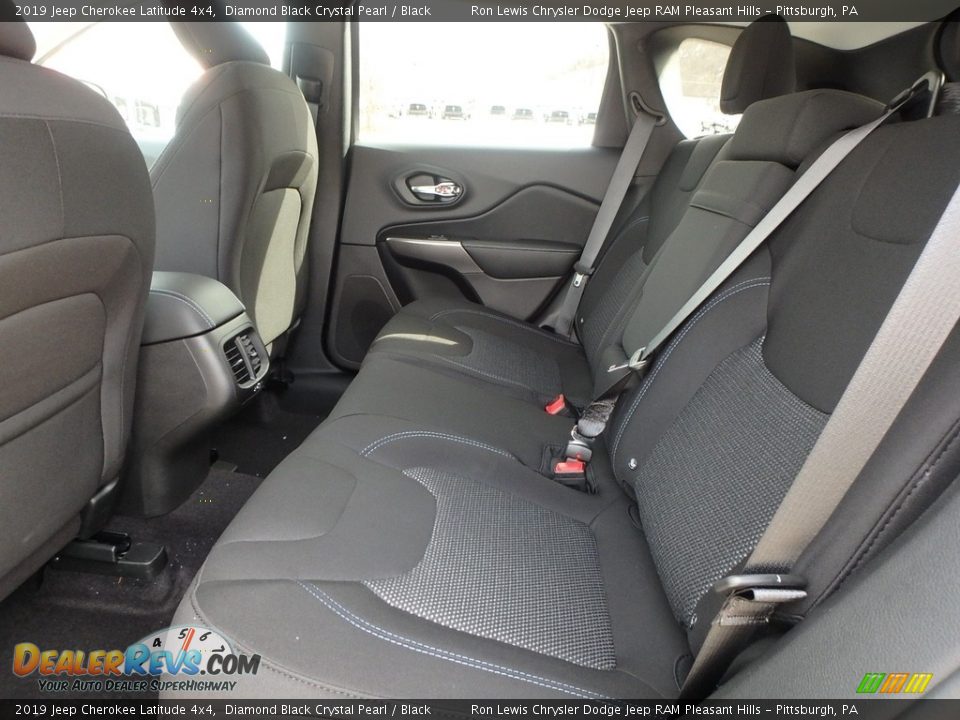 2019 Jeep Cherokee Latitude 4x4 Diamond Black Crystal Pearl / Black Photo #11