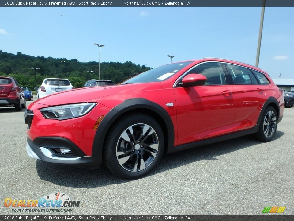 Front 3/4 View of 2018 Buick Regal TourX Preferred AWD Photo #1