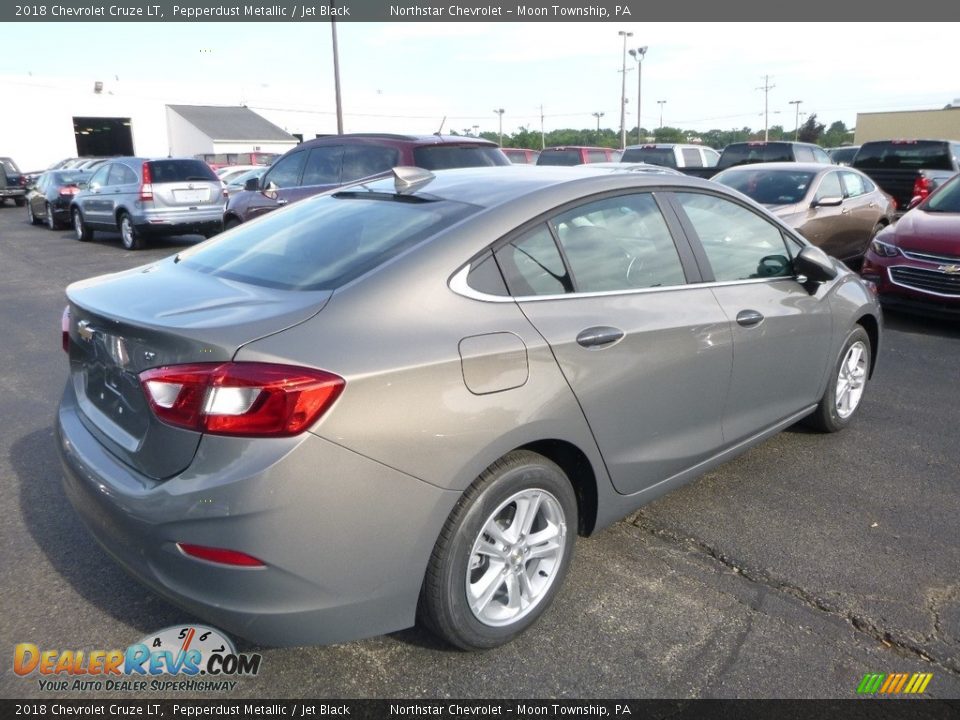 2018 Chevrolet Cruze LT Pepperdust Metallic / Jet Black Photo #5